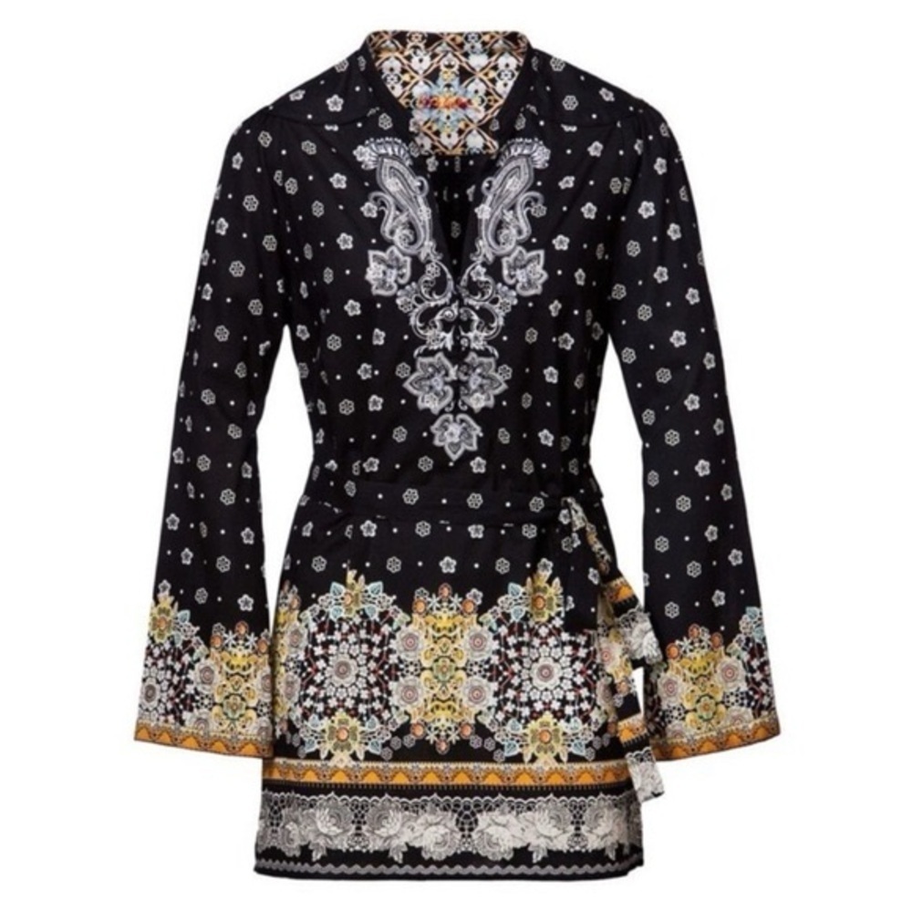 ROBERT GRAHAM Tunic Top (101)